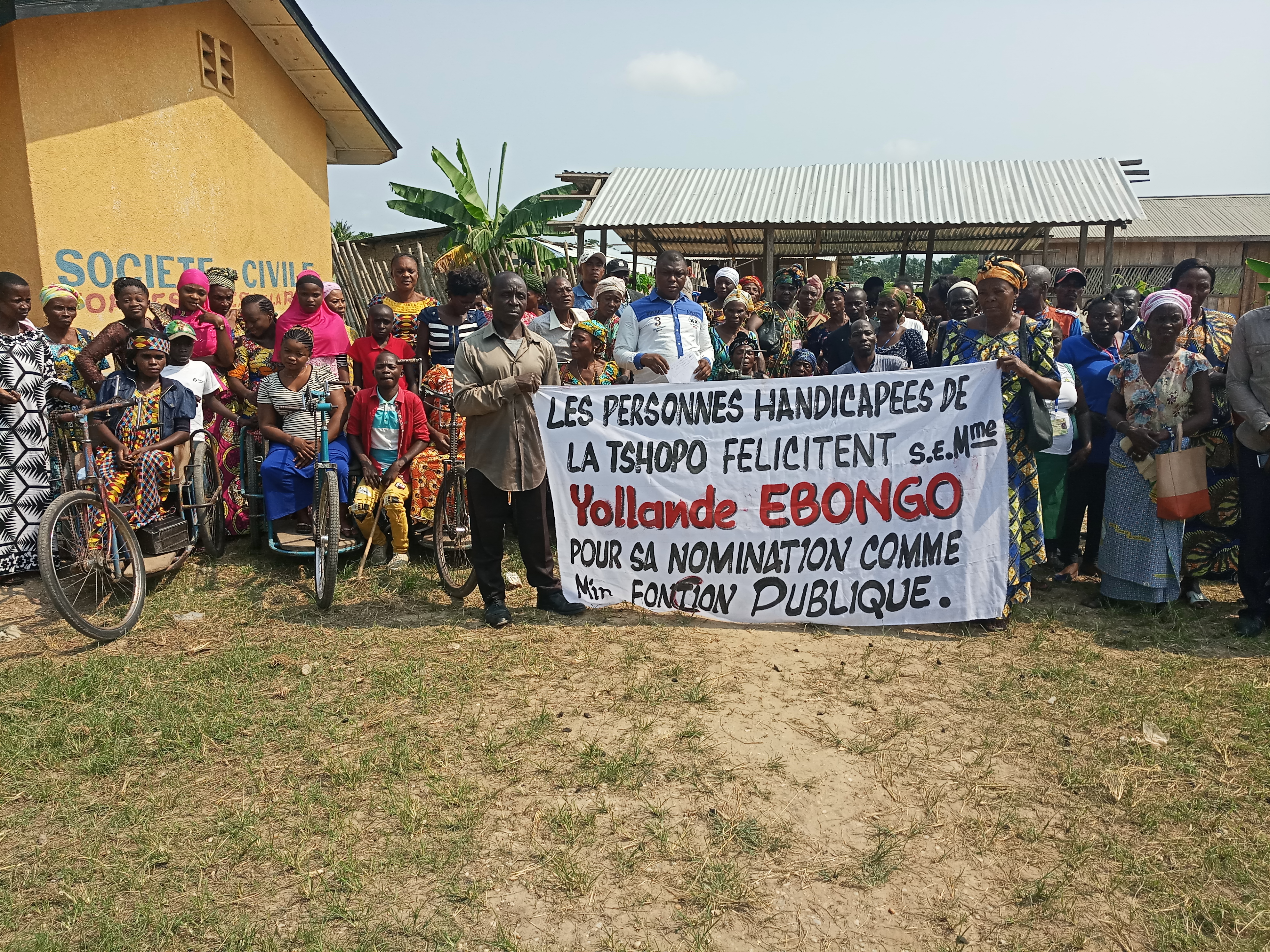 Carnet de félicitations à la Min. Yollande Ebongo, les handicapés de la Tshopo entrent en danse.