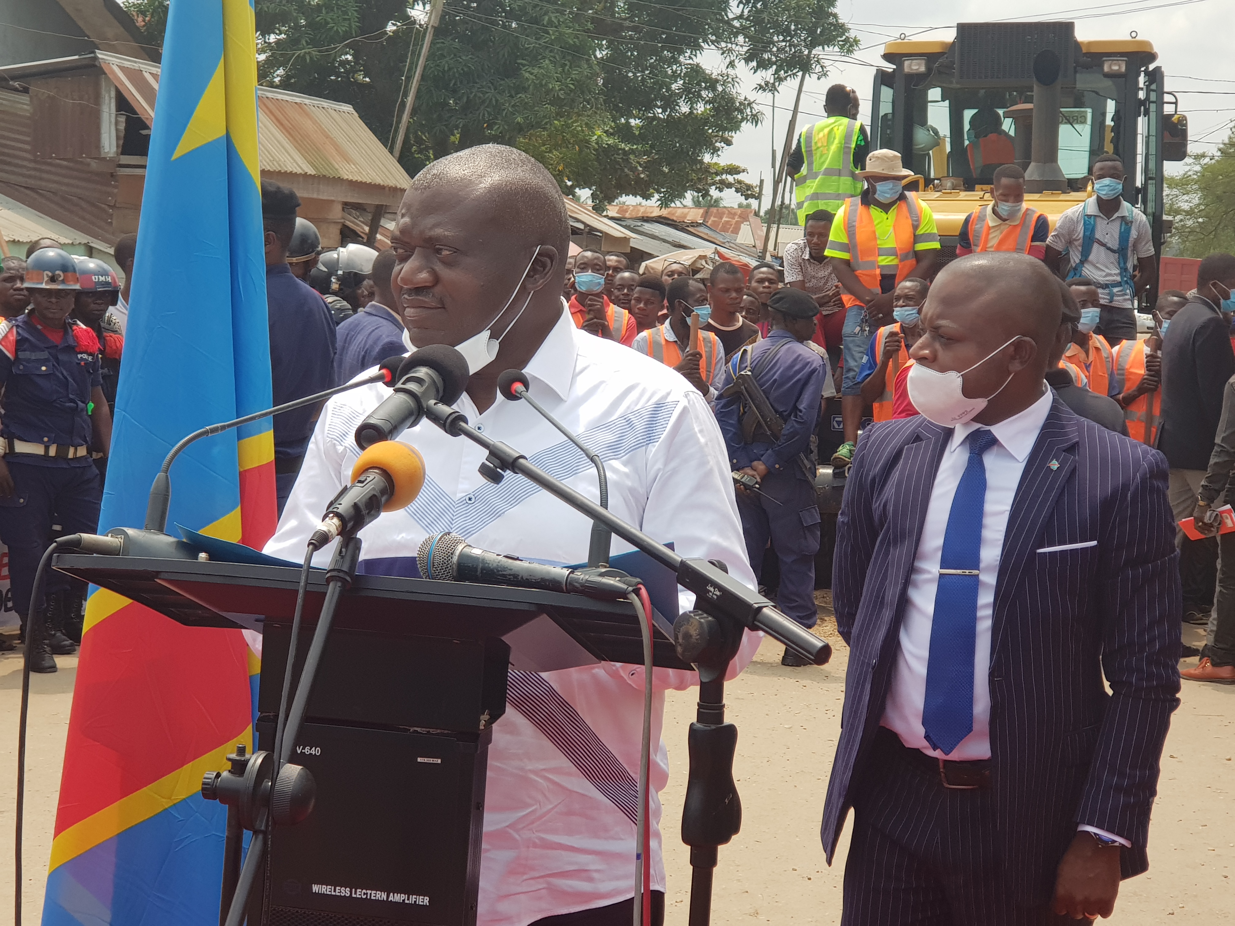 Tshopo / Lancement des grands travaux à Kisangani, le Gouverneur Walle Lufungula met fin aux supputations sur l’argent des plaques achetées par les motards