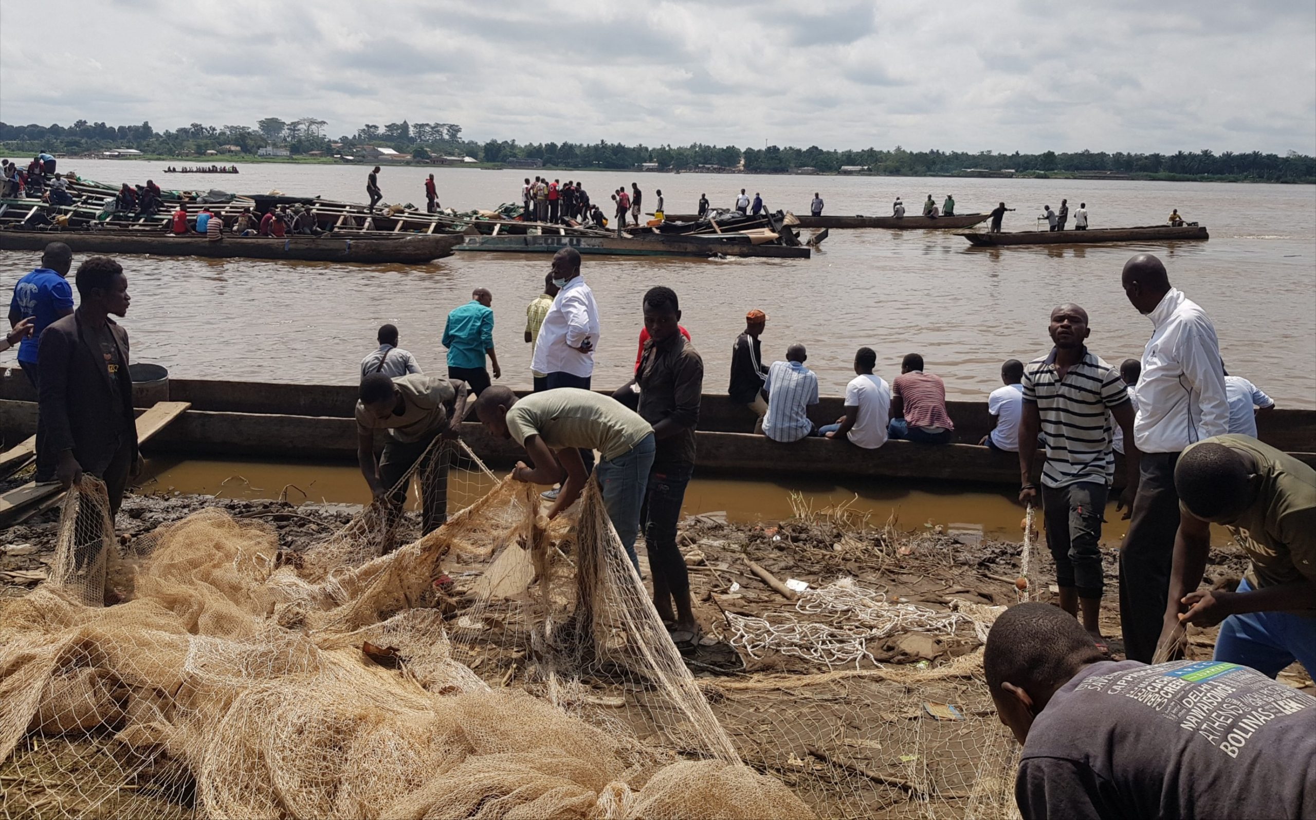 Tshopo / Naufrage d’une baleinière à Kisangani ; Des morts déplorés, des disparus recherchés, des rescapés en quête d’assistance