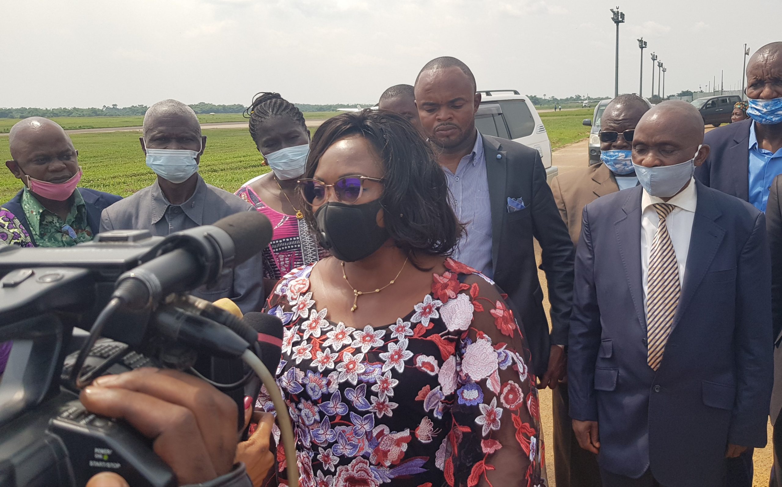 RDC – Fonction Publique / Lancement de la capture pour obtention de la carte bleue à Kisangani, Yollande Ebongo sauve l’État des dépenses inutiles