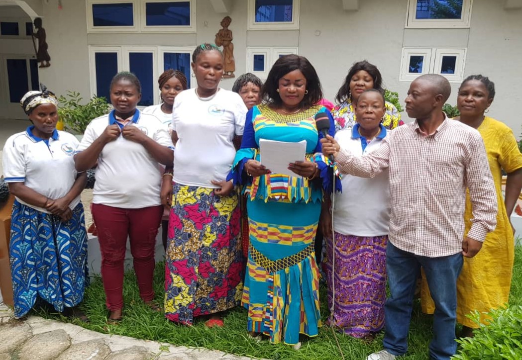 Kisangani / L’association BMM dénonce la manipulation politicienne contre la Ministre honoraire de la Fonction Publique Yollande Ebongo
