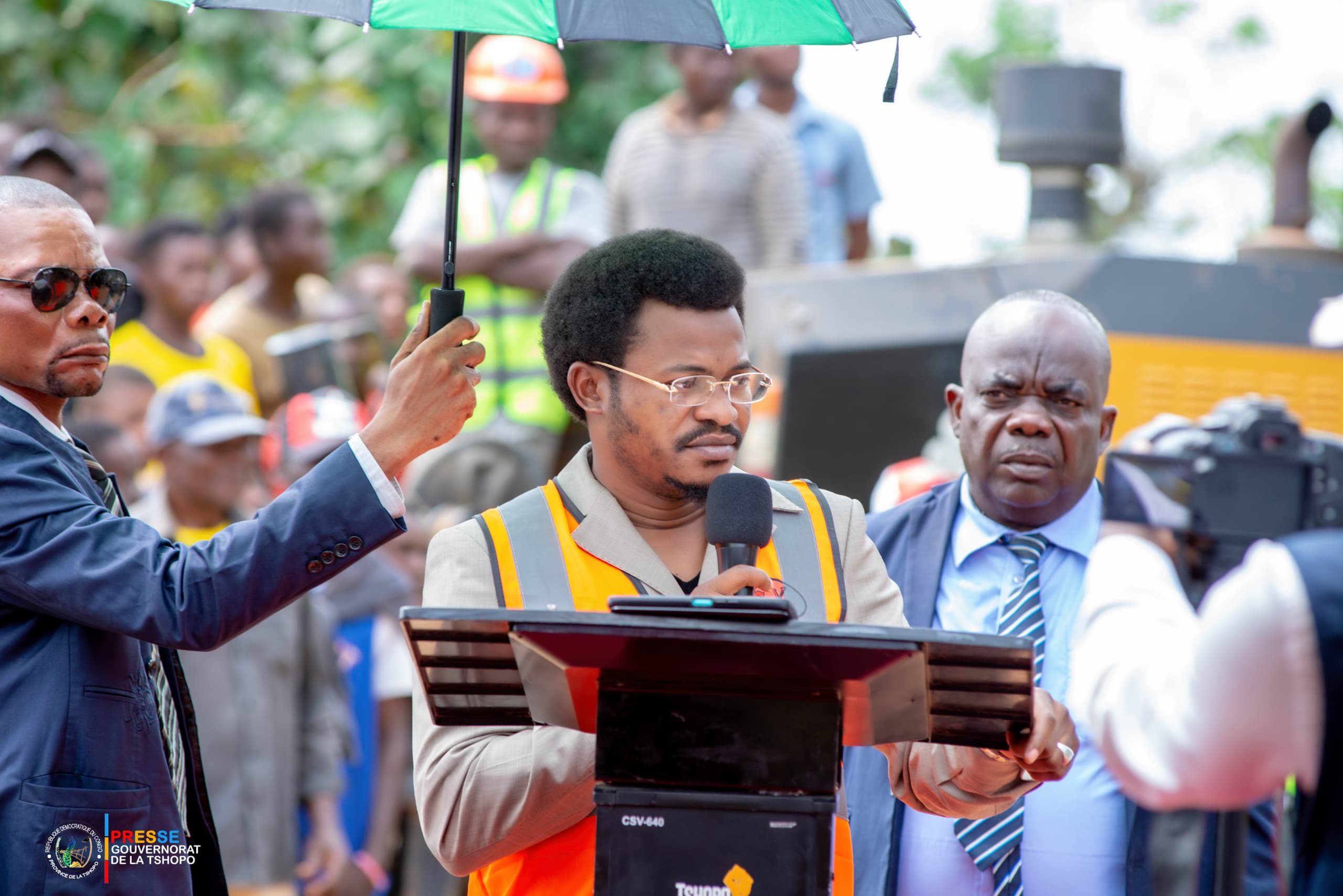 Tshopo/238Km de routes Kisangani-Banalia lancés, le Gouverneur Paulin Lendongolia rassure