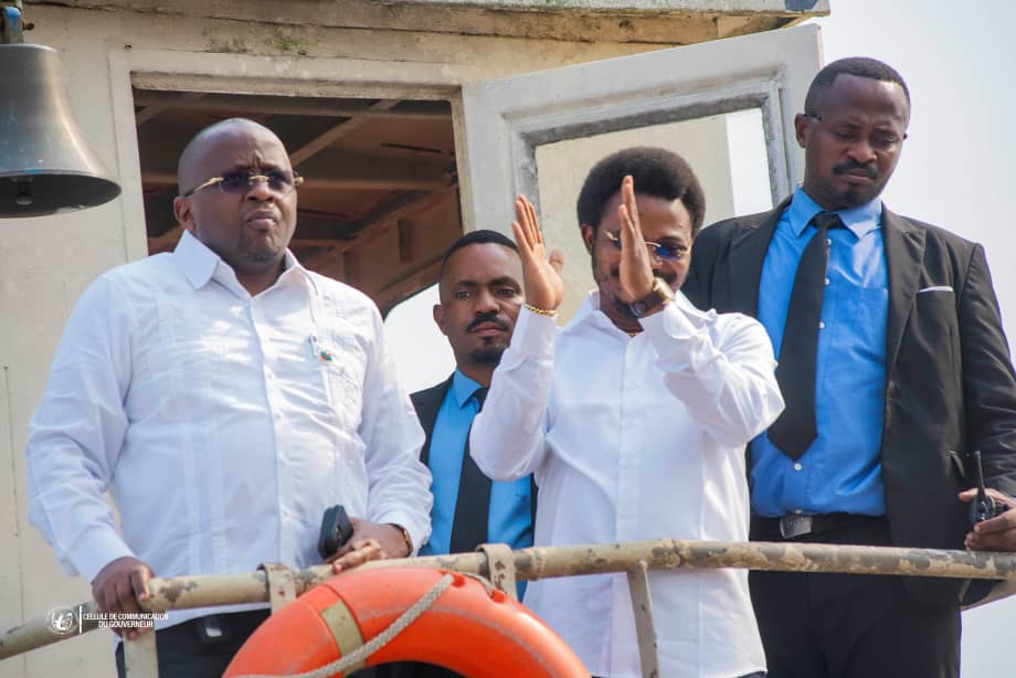 Kisangani/Mbole et Lengola fument le calumet de la paix autour du VPM de l’Intérieur en présence du Gouv PaulinLendongolia