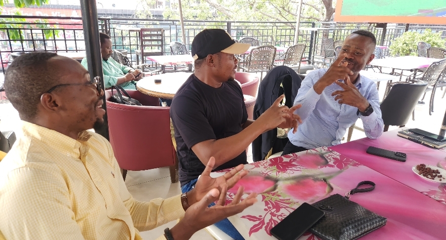 Kinshasa/Le DG John Tolanga de Eagle Gold Mining en entretien d’opportunités et d’affaires