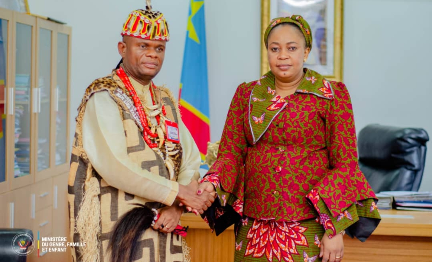 RDC/Rencontre entre la Ministre du Genre Micheline Ombae Kalamba et le Roi des Yaliwasa Jean-Francis Ilinga Mokonzi Bouwesi, un pacte scellé.