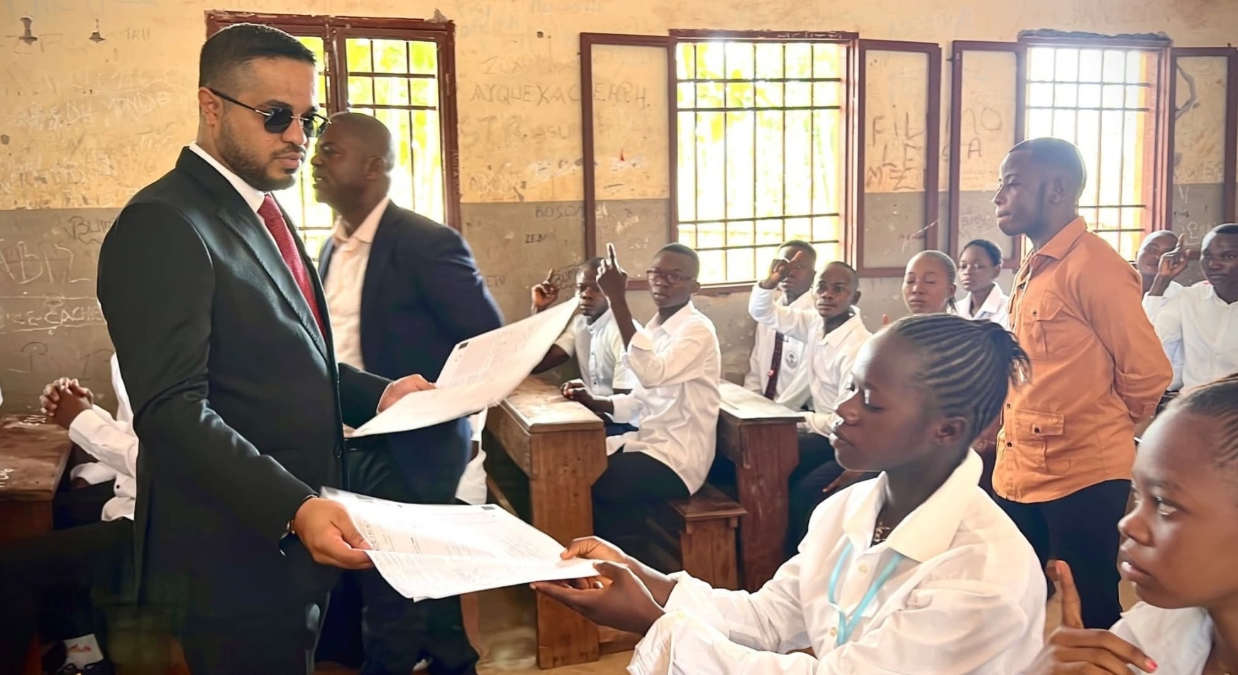 Buta/Épreuves des Exemens d&rsquo;Etat 2026, le Gouverneur Mike-David Mokeni encourage les élèves finalistes